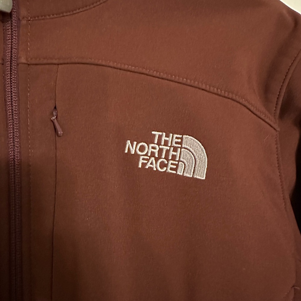 Women’s L Burgundy The North Face Spring/Fall Jacket - Picture 3 of 5